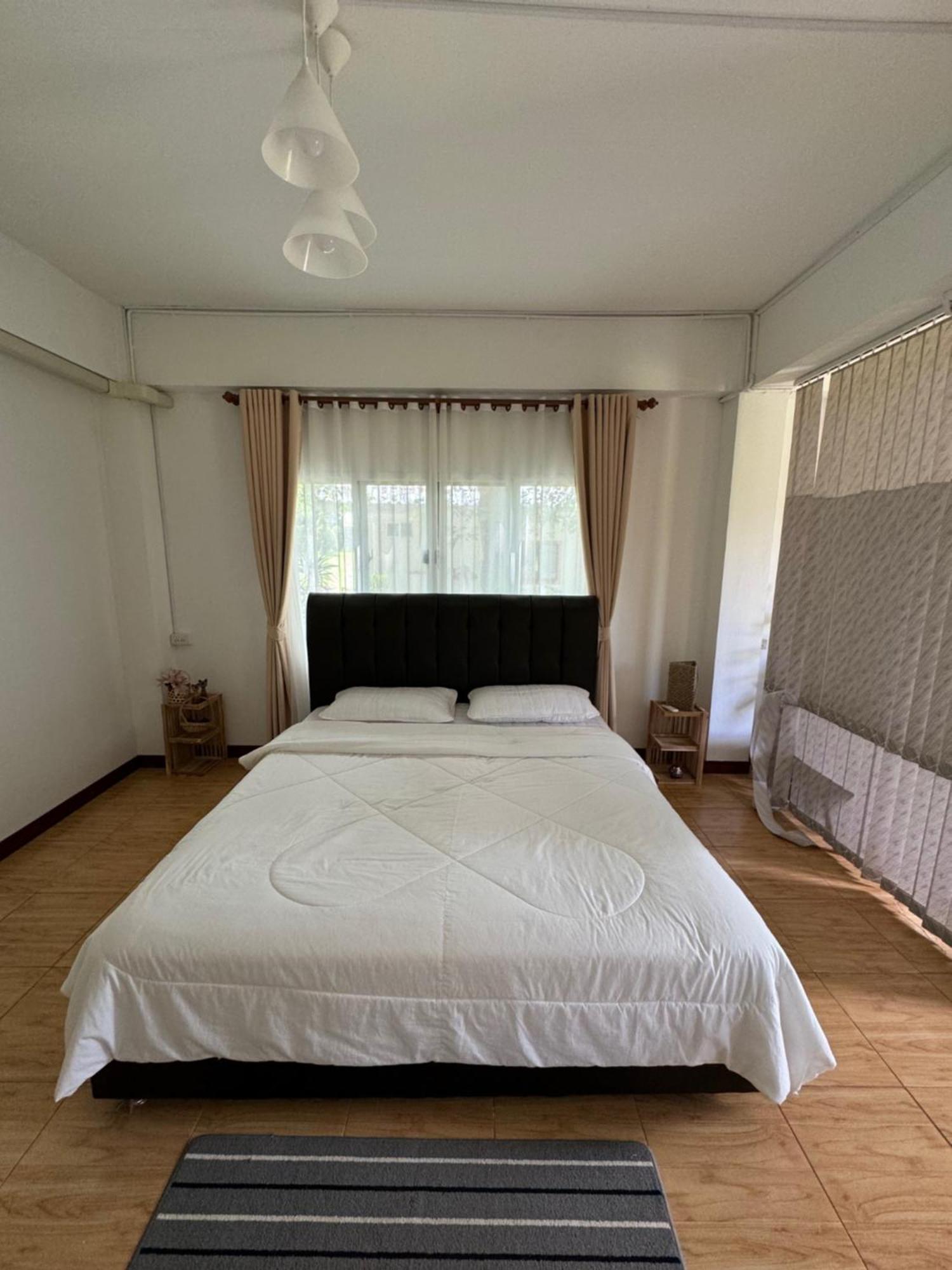 Rai Boonsom Apartamento Phrao Exterior foto