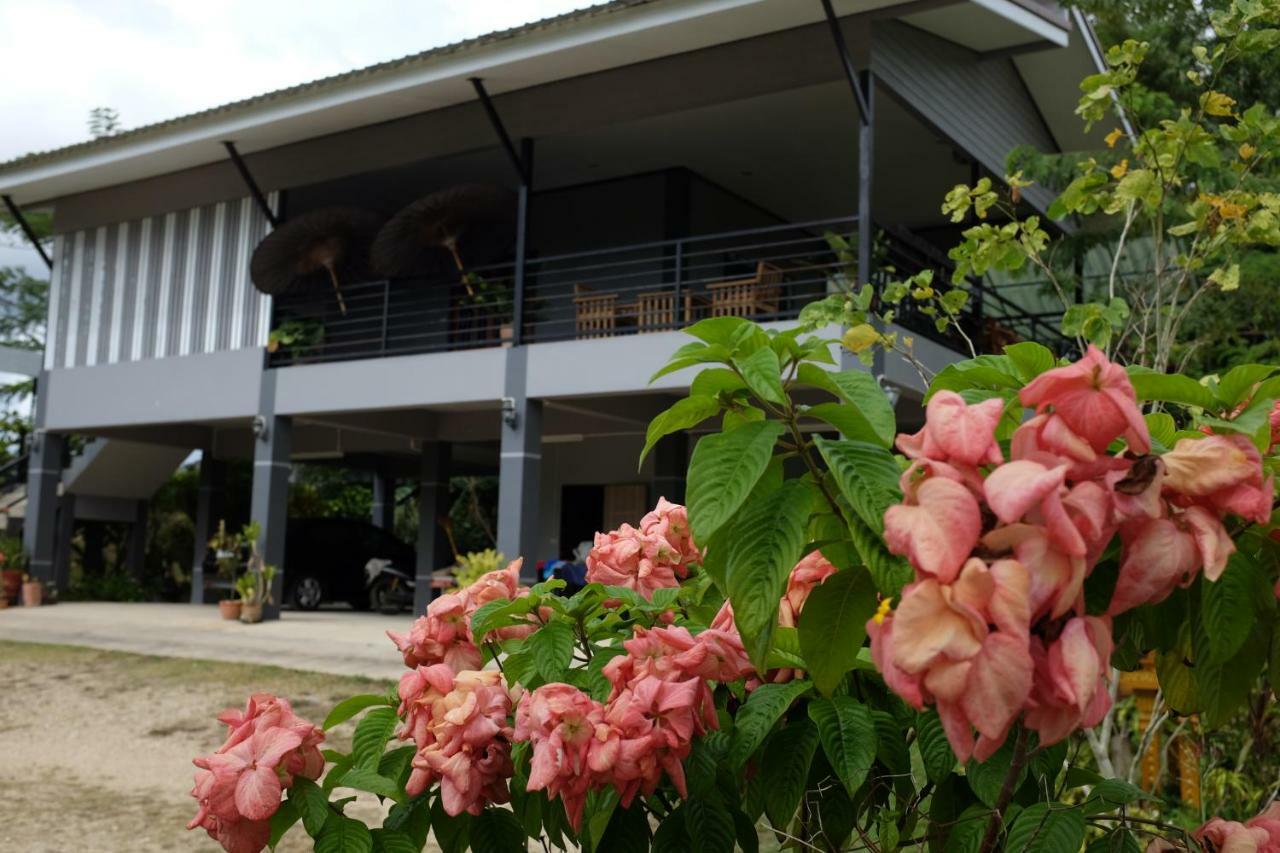 Rai Boonsom Apartamento Phrao Exterior foto