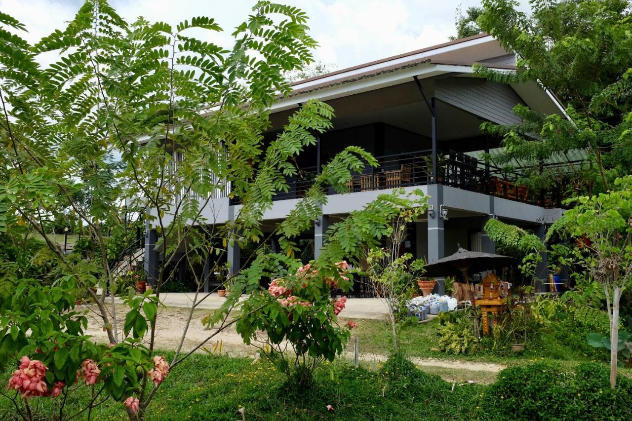 Rai Boonsom Apartamento Phrao Exterior foto